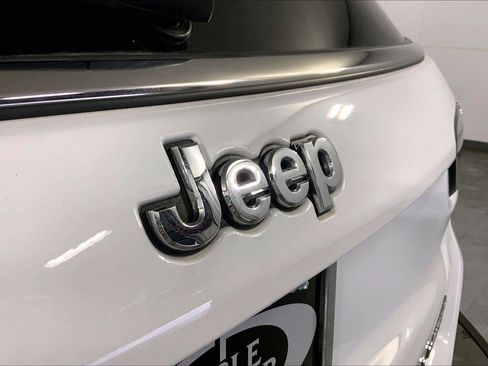 Used 2025 Jeep Compass Limited AWD/4WD image 29