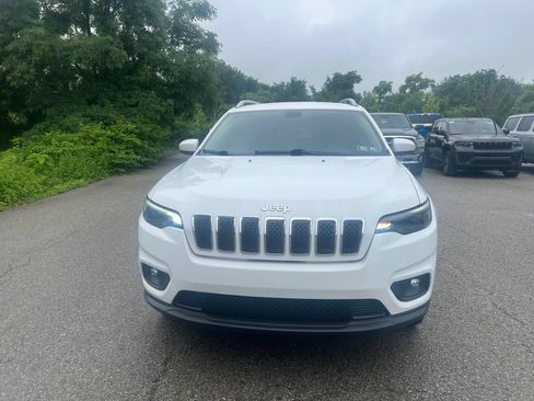 Used 2019 Jeep Cherokee Latitude Plus w/ Cold Weather Group AWD/4WD image 5