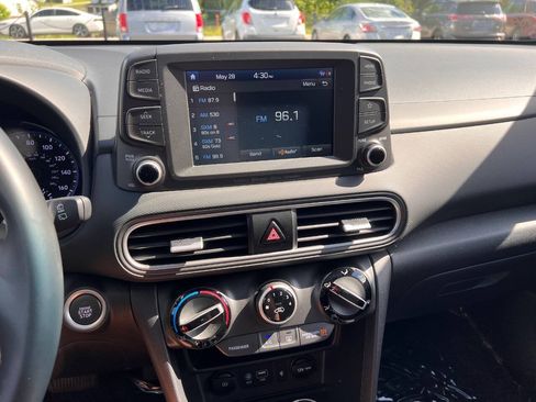 Used 2020 Hyundai Kona SEL Plus AWD/4WD image 18