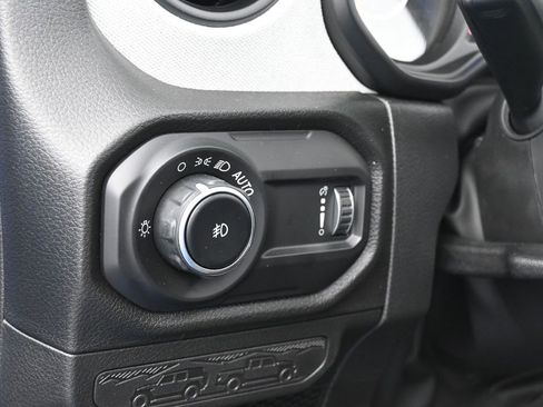 Used 2025 Jeep Wrangler Unlimited Sport AWD/4WD image 15