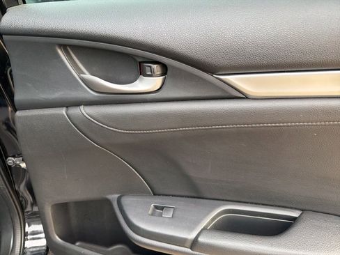 Used 2016 Honda Civic Touring image 28