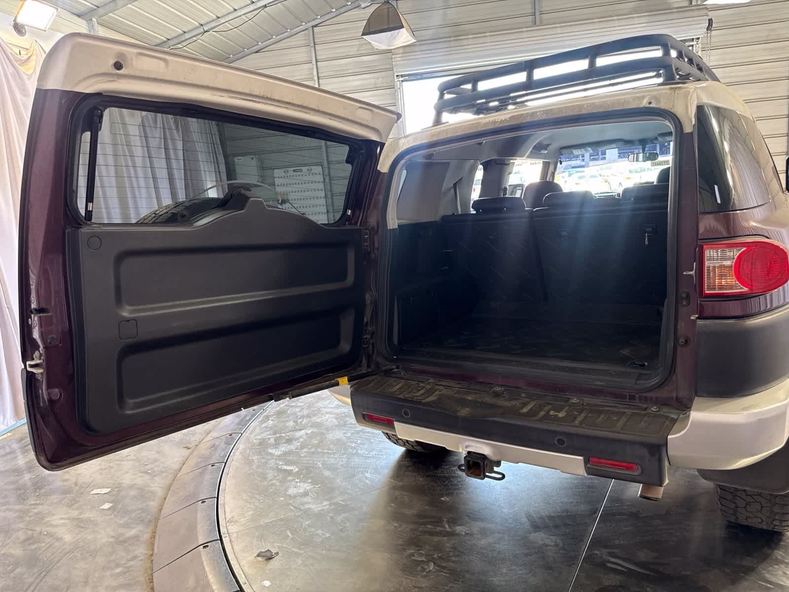 Used 2007 Toyota FJ Cruiser 4WD w/ Upgrade Pkg 1 image 16