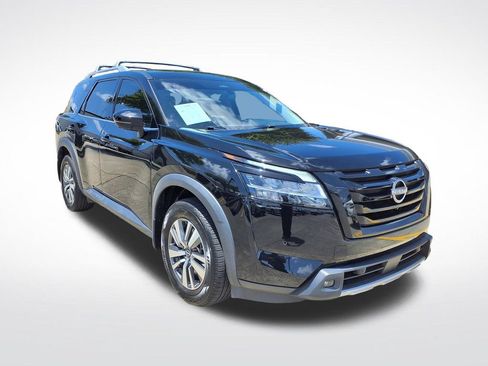Used 2023 Nissan Pathfinder SL w/ Lighting Package (N92) AWD/4WD image 4