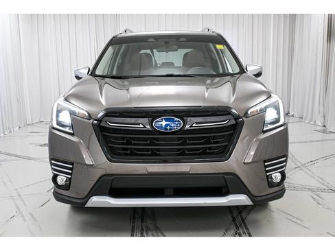 Used 2023 Subaru Forester Touring AWD/4WD image 3