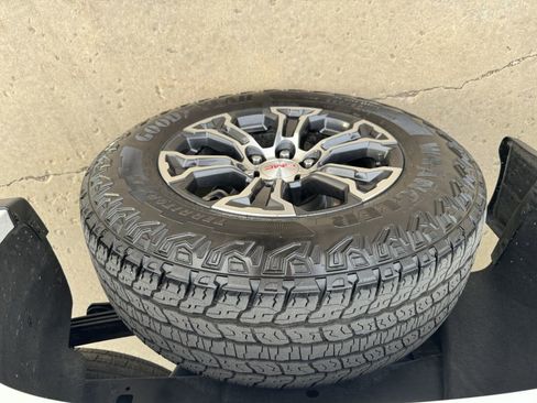 Used 2023 Chevrolet Colorado W/T w/ WT Convenience Package II image 16