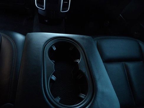 Used 2016 Porsche Cayenne image 18