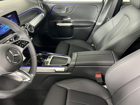 New 2026 Mercedes-Benz GLB 250 4MATIC image 4