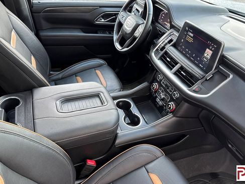 Used 2024 GMC Yukon AT4 w/ Technology Package AWD/4WD image 18