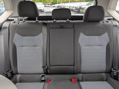 Certified 2025 Volkswagen Taos S AWD/4WD image 13