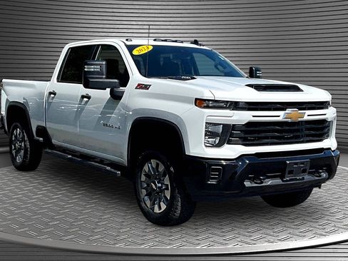 Used 2025 Chevrolet Silverado 2500 Custom w/ Custom Convenience Package AWD/4WD image 1