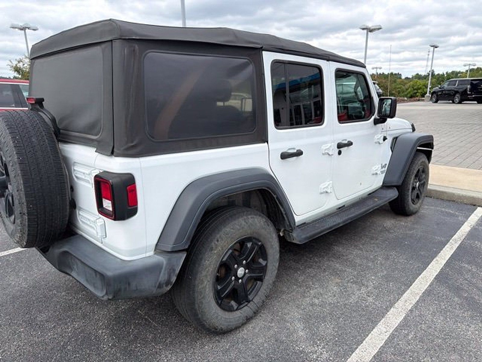 Used 2018 Jeep Wrangler Unlimited Sport S AWD/4WD image 5