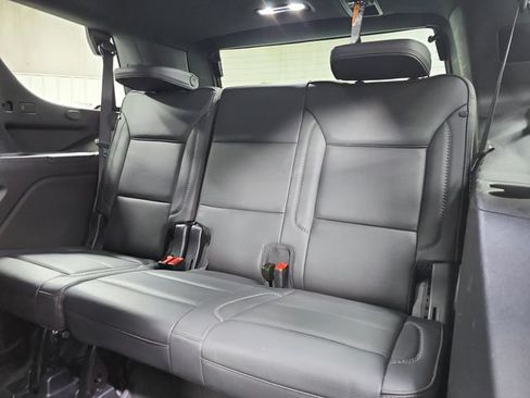 Used 2025 GMC Yukon Denali RWD image 12