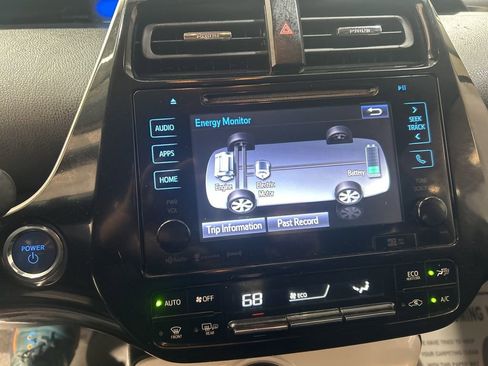 Used 2018 Toyota Prius Prime Plus image 27