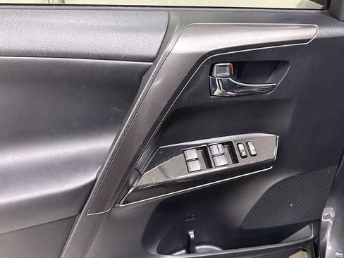 Certified 2017 Toyota RAV4 SE image 15