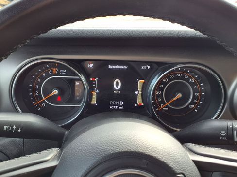 Used 2021 Jeep Wrangler Sport AWD/4WD image 17