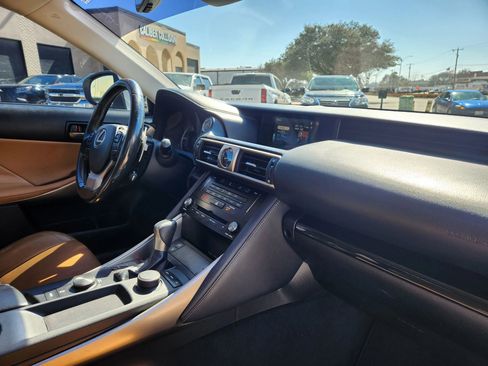 Used 2017 Lexus IS 200t w/ Premium Package image 13