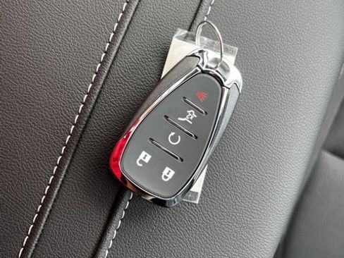 New 2025 Chevrolet Blazer LT w/ Convenience Package image 23