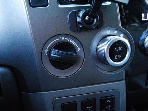 Used 2017 Toyota Sequoia Platinum image 36