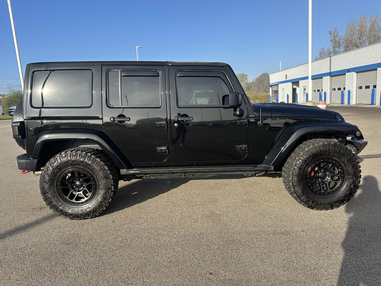 Used 2018 Jeep Wrangler Unlimited Rubicon AWD/4WD image 4