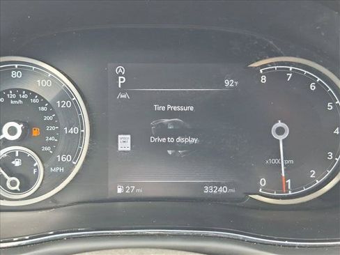 Used 2023 Genesis GV70 2.5T AWD/4WD image 11
