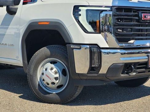 New 2026 GMC Sierra 3500 Pro w/ Convenience Package RWD image 9