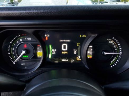 Used 2024 Jeep Wrangler Unlimited AWD/4WD image 32