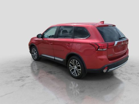 Used 2018 Mitsubishi Outlander ES AWD/4WD image 5