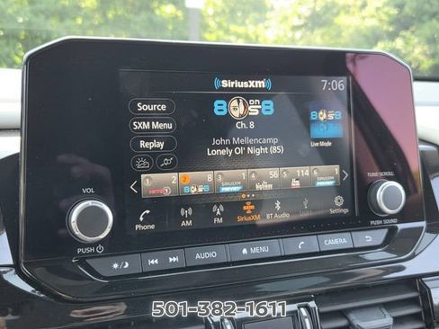 Used 2024 Nissan Pathfinder SV FWD image 20