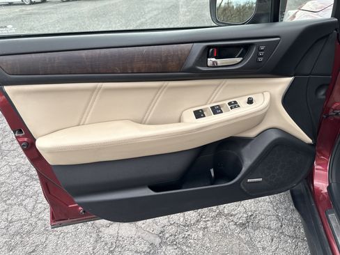 Used 2019 Subaru Outback 2.5i Limited AWD/4WD image 15