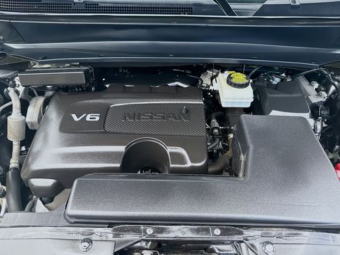 Used 2020 Nissan Pathfinder Platinum FWD image 34