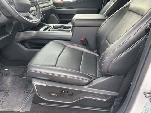 Used 2024 Ford F250 Lariat image 14