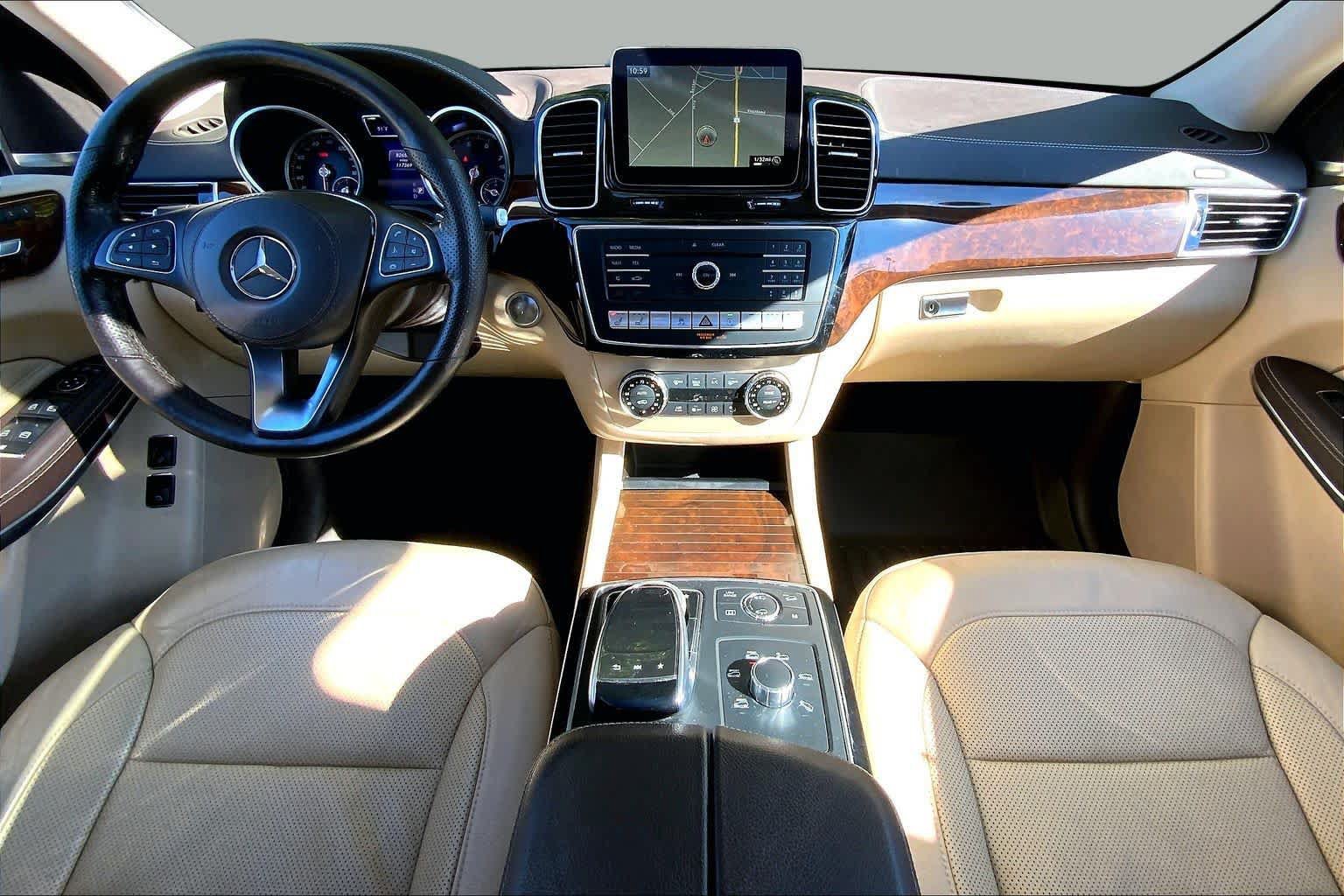 Used 2017 Mercedes-Benz GLS 550 4MATIC image 16