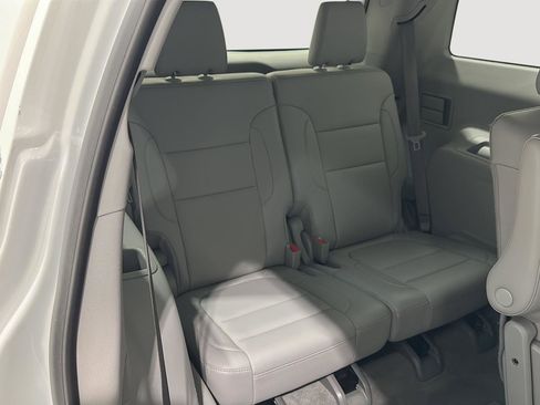 Used 2023 GMC Acadia SLT image 23