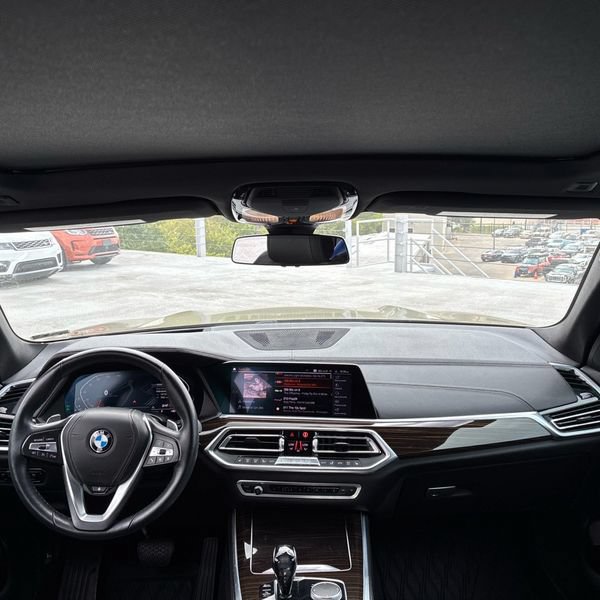 Used 2020 BMW X5 xDrive40i w/ Premium Package AWD/4WD image 3