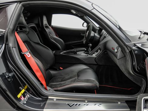 Used 2017 Dodge Viper ACR w/ Extreme Aero Package RWD image 66