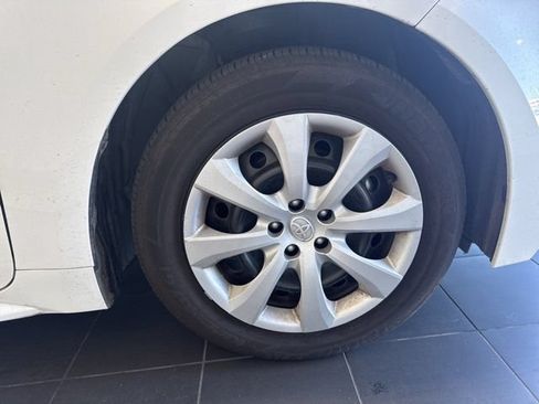 Used 2026 Toyota Corolla LE FWD image 4