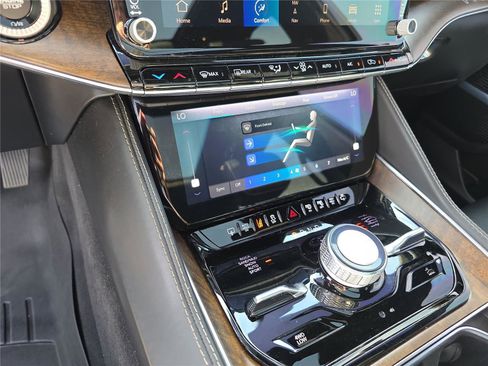 Used 2022 Jeep Grand Wagoneer Series II w/ Convenience Group III image 24