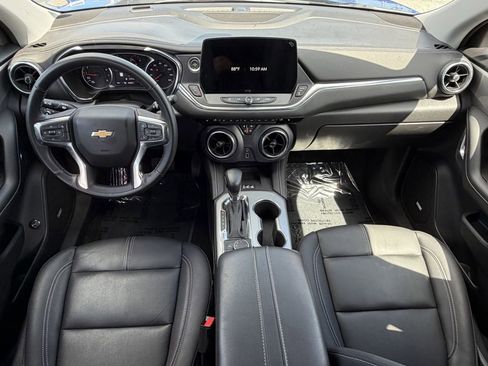Used 2025 Chevrolet Blazer LT w/ Sound & Technology Package FWD image 14