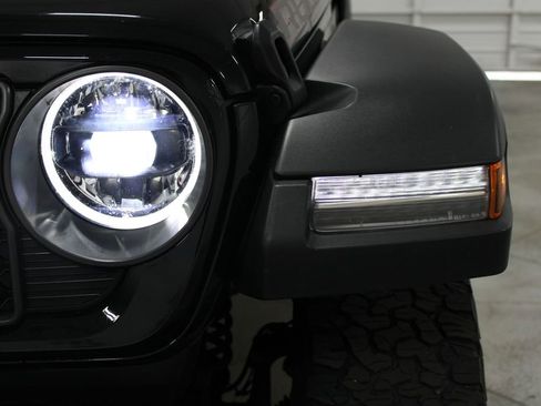 Used 2024 Jeep Wrangler Unlimited Rubicon image 13