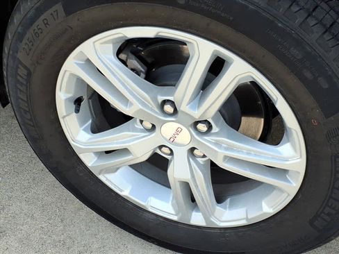 Certified 2024 GMC Terrain SLE w/ Driver Convenience Package image 26