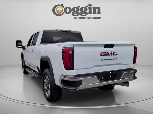 New 2026 GMC Sierra 3500 SLT w/ SLT Premium Package image 7