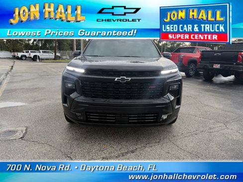 Used 2025 Chevrolet Traverse RS w/ LPO, Floor Liner Package FWD image 16