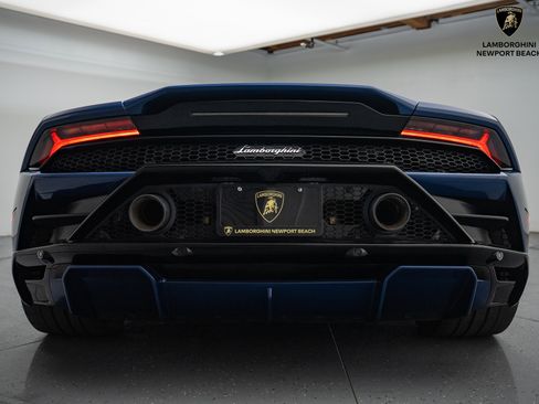 Used 2023 Lamborghini Huracan EVO image 17
