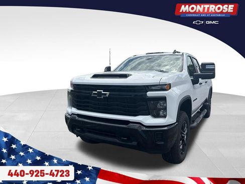 Used 2025 Chevrolet Silverado 2500 Custom w/ Custom Value Package AWD/4WD image 1