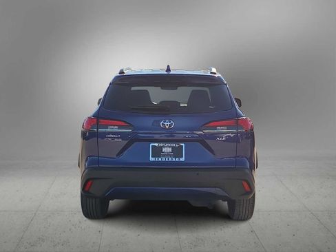 Used 2023 Toyota Corolla Cross XLE w/ Convenience Package image 7