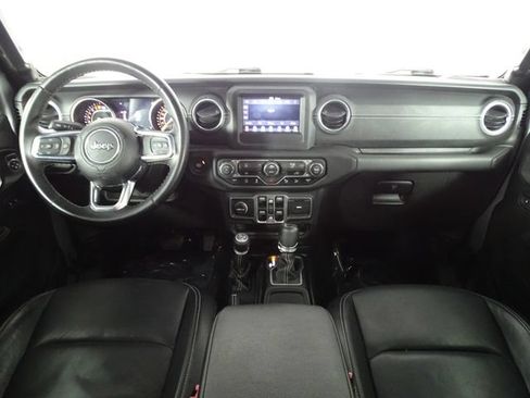 Used 2018 Jeep Wrangler Unlimited Sahara w/ Safety Group AWD/4WD image 24