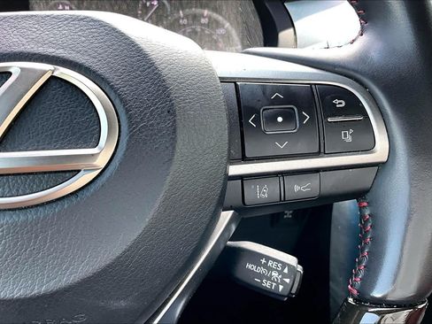 Used 2023 Lexus GX 460 Luxury w/ Accessory Package AWD/4WD image 25