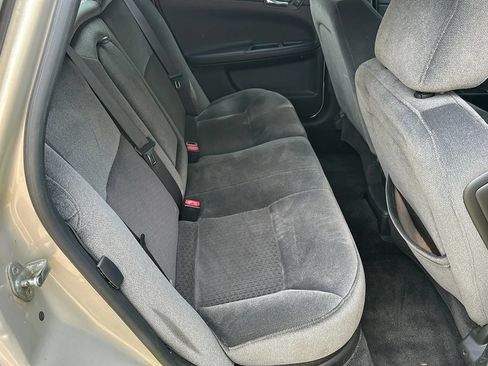 Used 2012 Chevrolet Impala LT FWD image 20
