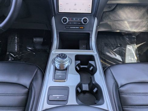 Used 2024 Ford Edge SEL AWD/4WD image 19
