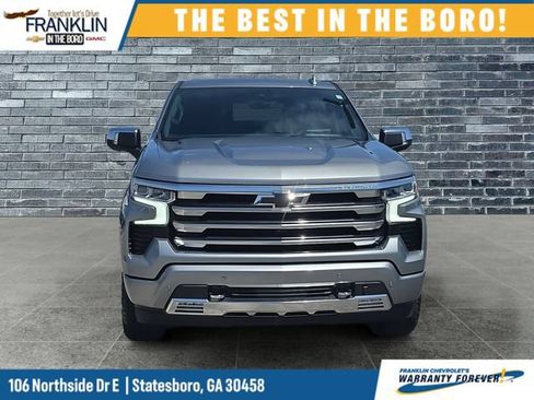 Used 2024 Chevrolet Silverado 1500 High Country w/ Technology Package AWD/4WD image 9